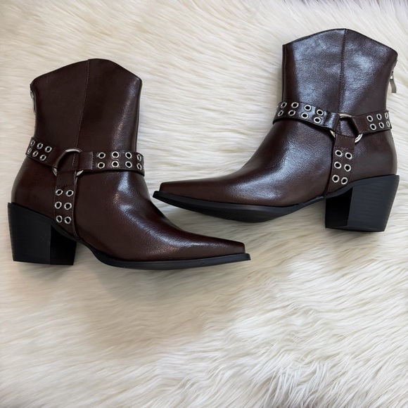 NWT Lulu's Hallee Brown Pointed Toe Ankle Boots Size 9 - Picture 3 of 14